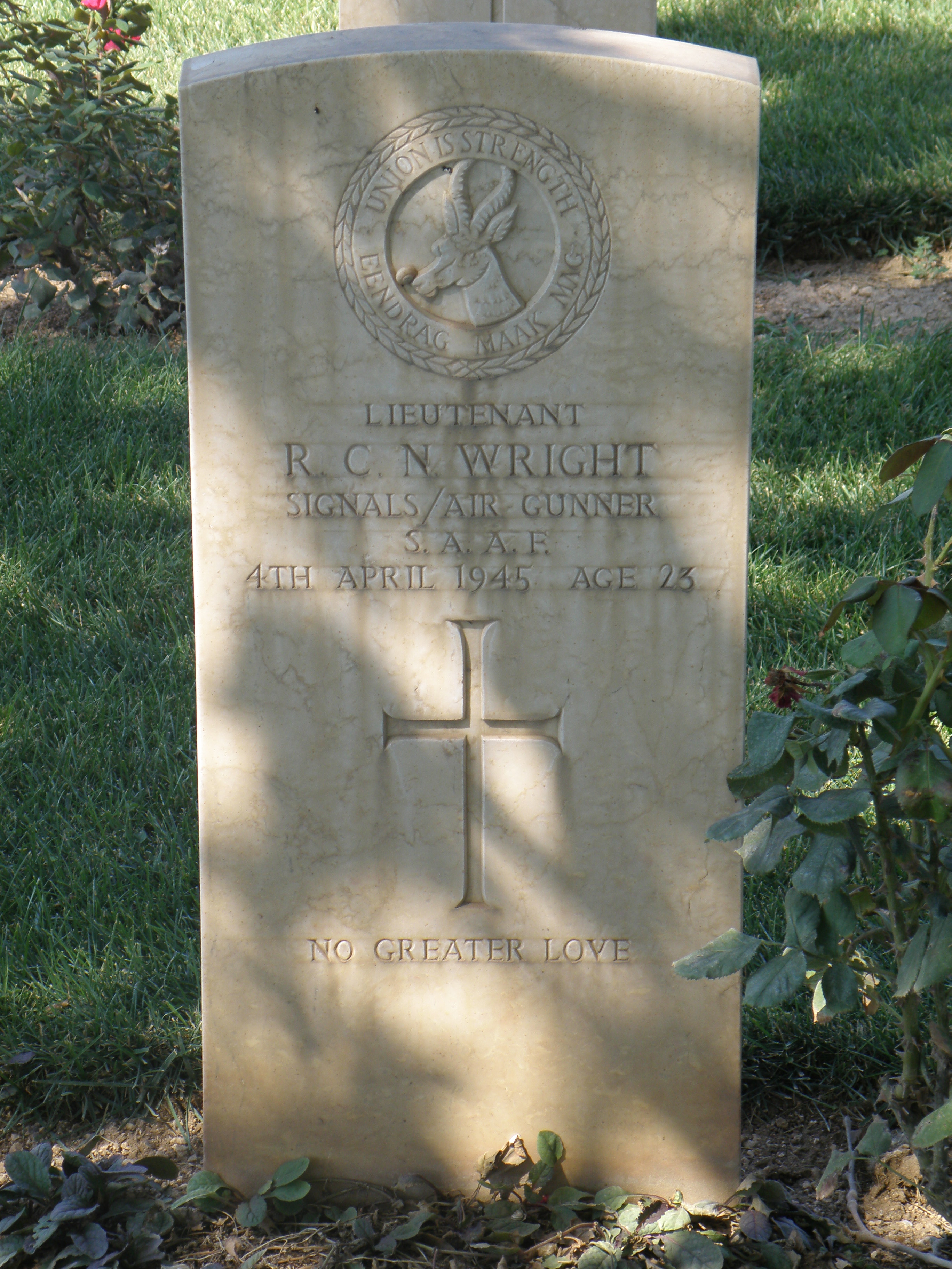 Photo from /search/photos/Italy/BARI WAR CEMETERY/wright_rcn.JPG